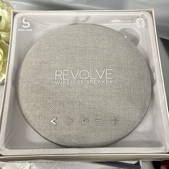 NIB - Bass Jaxx Revolve wireless bluetooth speaker - Blue and Gray - Picture 2 of 6